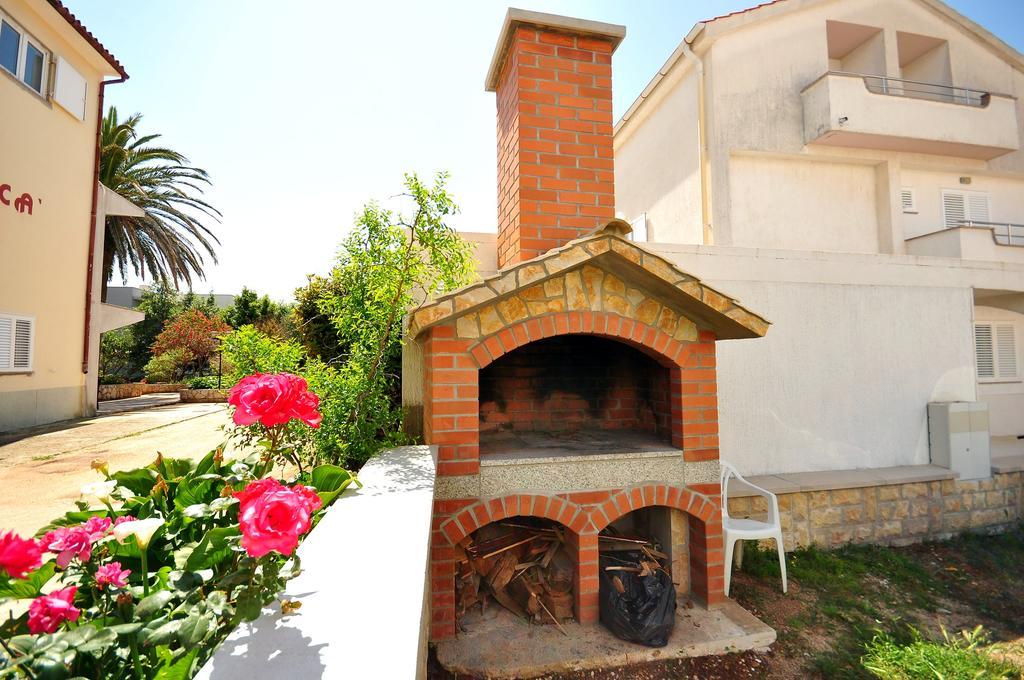 נובליה Apartments Renato מראה חיצוני תמונה